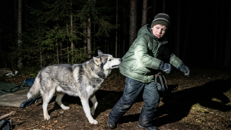 PART 2: The heavy, sickening thud of the man’s hiking boot connecting with Duke’s ribs echoed over the loud crackle of the campfire.